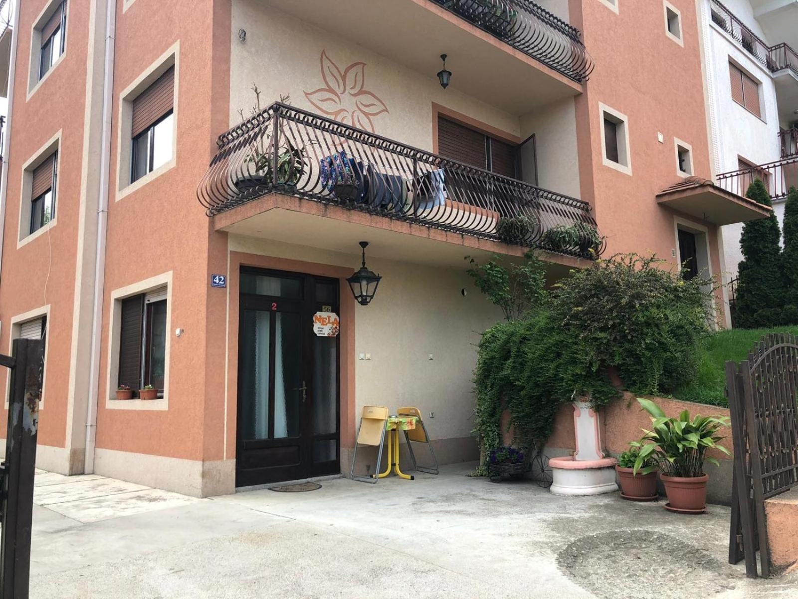 Nela Apartmani Nis Bagian luar foto