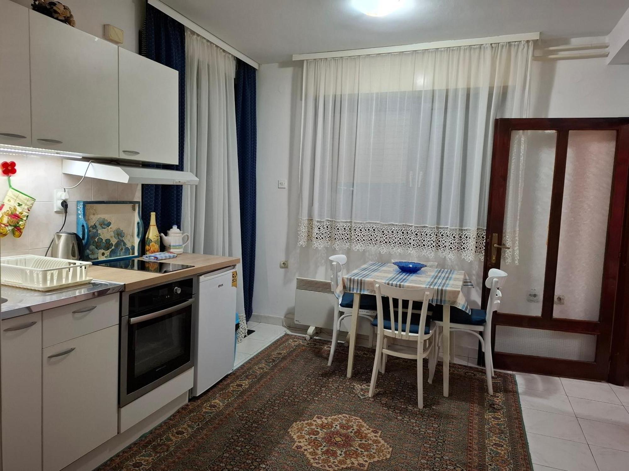 Nela Apartmani Nis Bagian luar foto