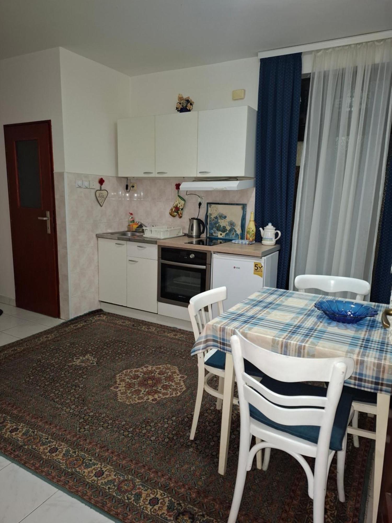 Nela Apartmani Nis Bagian luar foto